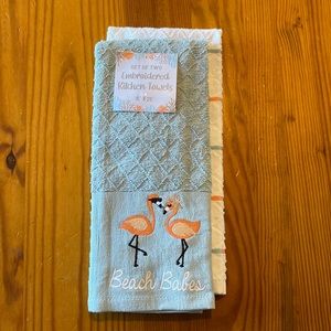 NWT Set of 2 Embroidered Flamingos Kitchen Towels Beach Blue White Peach 16”x16”